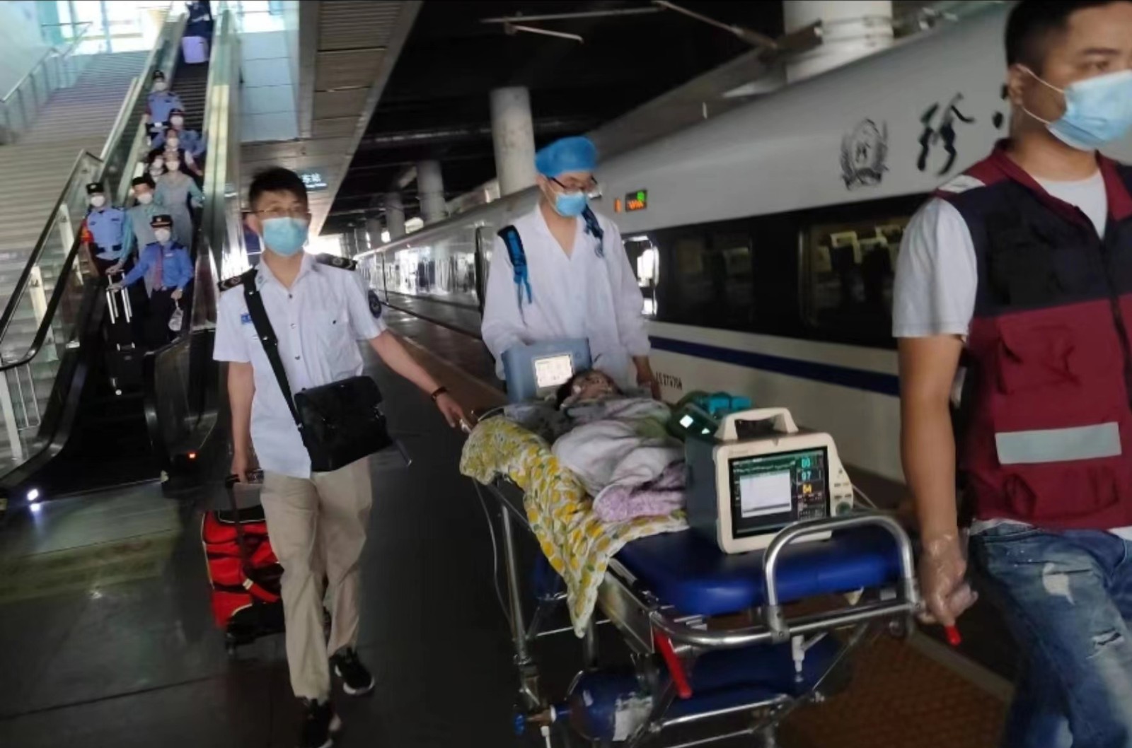 邵东市高铁转运公司